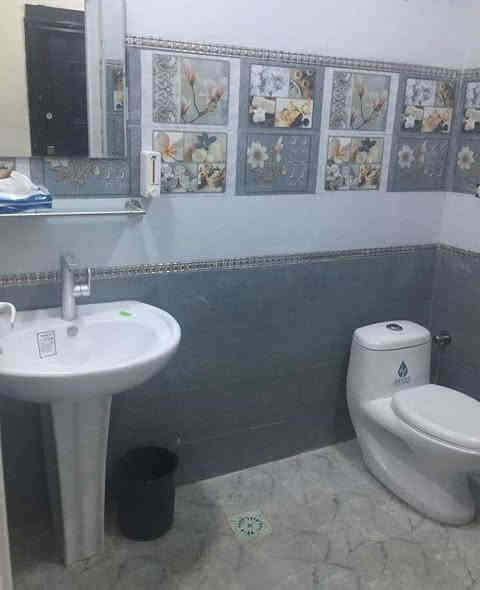 مشتمل ارضي للأيجار 
العنوان :  المعقل _ شارع المهندسين📍
المساحه :  100 م 
يحتوي على :  2 غرف منام + صاله + صحيات + مطبخ  
المواصفات : مستقله ذات باب معزول + بناء حديث + 
شارع 20 متر
سعر الأيجار : 700 الف 
للتواصل : 
***********
*********** 
***********
