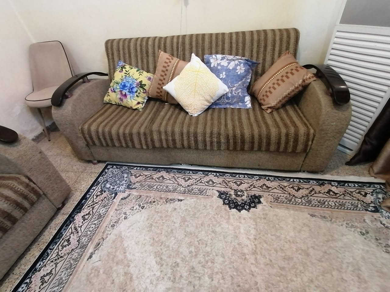 غراض للبيع بسعار رمزيه جدا


**إذا كنت صاحب هذا الإعلان وتريد حذفه لأي سبب، رجاءا أرسل رسالة إلى الدعم الفني**