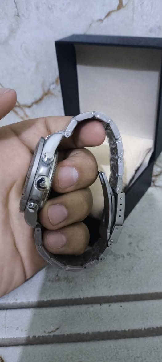سلام عليكم 
حبايب ساعه رولكس دايتونه سوبر ماستر
تيتانيوم بالكامل لامينوس فول ختومات 
ضد الماء سناتر شغال نضام ستوب ووج 
سعر 40 الف 
***********
