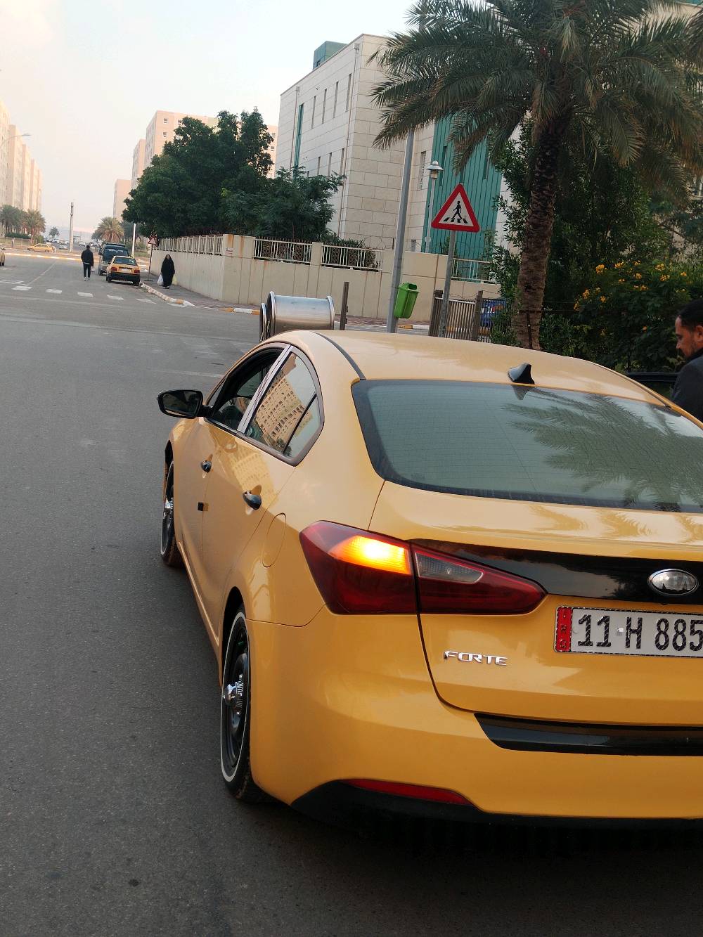 🚗 كيا فورتي 2015 - وارد أمريكي (للبيع أو المراوس) 🚗
​
​المحرك (المكينة. 1800)

​(الكيرAT)

(حادثه جاملغ الايسر الامامي+ تبديل البنيد) 

​المنشأ: وارد أمريكي (السيارة ملامحها نظيفة وجاهزة).
​✅ المحرك جديد: 
​✅ الحدادة والكهربائيات: مكفولة وشغالة 100%.
​✅ التبريد: شغال وممتاز 
​
(دوشمه+طخم تاير جديد). 

<ڪامره>. 
​
💰 السعر المطلوب: 113 ورقة (شدة و13 ورقة).
🤝 المجال: السعر بيه مجال بسيط .. 
🔄 المراوس: أرغب بالمراوس مع فورتي موديل 2019 أو 2020 (حصراً) مع دفع الفرق.
​للتواصل والاستفسار:
📞 رقم الهاتف: [***********]
📍 المكان: [بغداد]