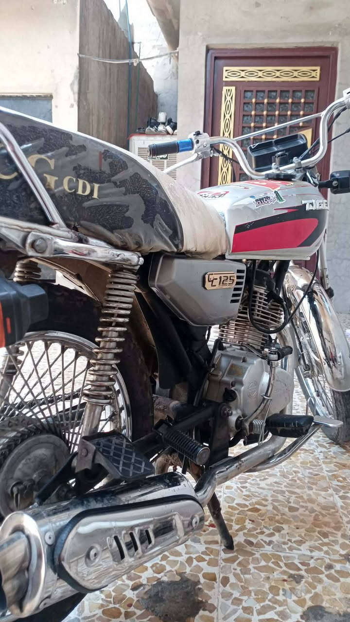 موديل 18 حي النتصار 350.      ***********
