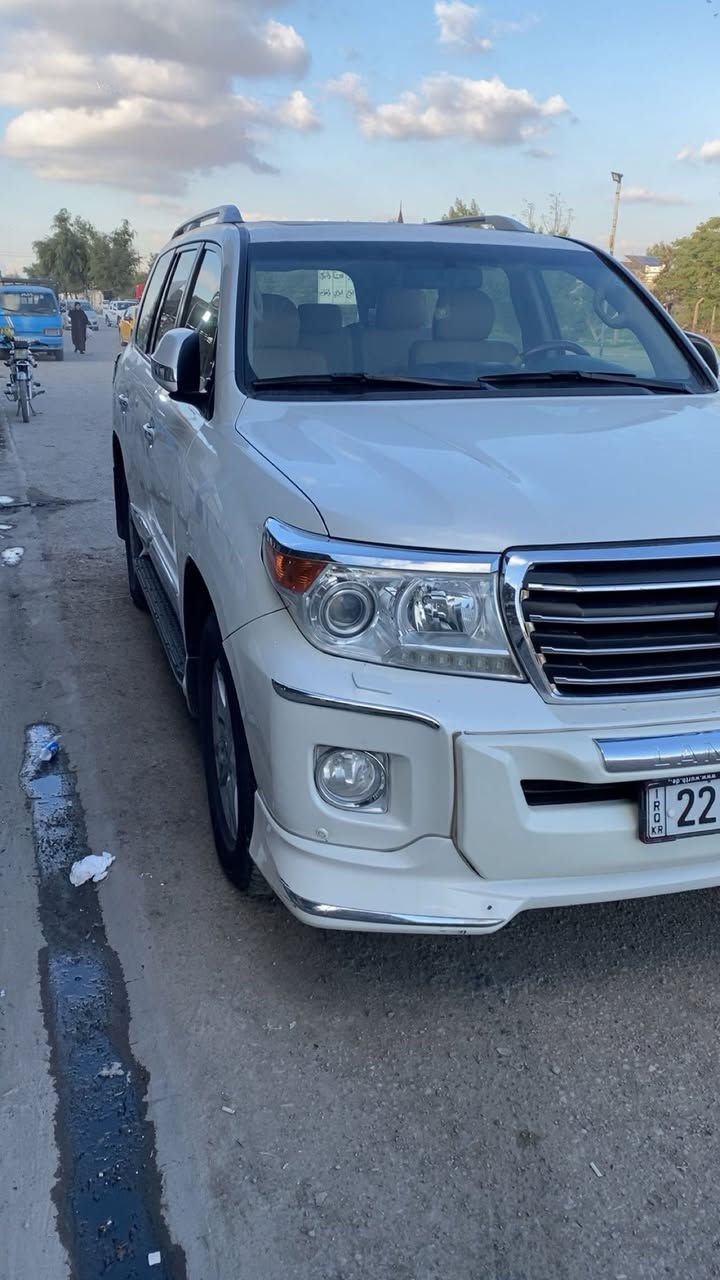 سلام عليكم تيوتا لاندكروز 2013 بريم اصلي  GXR ماشيه 192 الف السياره كفاله بيه ملاحظات 3 مكنات بارد كلش بسيط وسحبت كارت بالبنيد السونار مرفق 

السعر 365 بيه مجال

6سلندر رقم اربيل بسمي تحويل مباشر 

اللون ابيض صدفي

موصفات 

سلايت روف 

فور ويل 

مري قلاب 

لايت زنون 

حساس امامي خلفي 

بصمات ابواب 

كشنات جلد 

كشن كهرباء 3دكم

اشاير مري

جام اوتو

طفايه 

تبريد ثلاث قطع 

ثلاجه

7 راكب 

‏‎تحكم استيرن

السيارة حيل جديده 

كير محرك بشرط 

السياره جاهزه من كلشي

بصمات عدد (2)

مكاني كركوك

رقمي ***********
