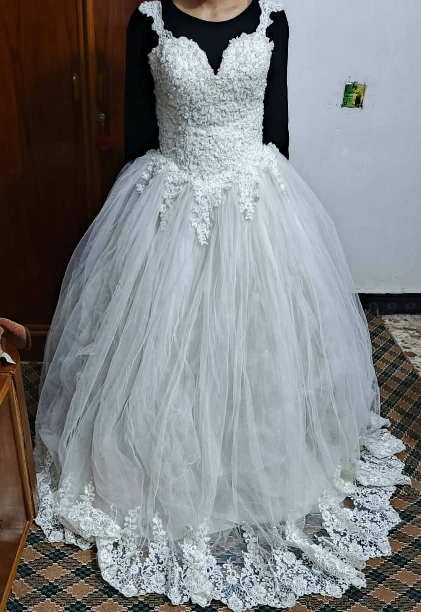 بدلة عرس نظيفة جدا .. استخدام شخصي .
السعر عالخاص


**إذا كنت صاحب هذا الإعلان وتريد حذفه لأي سبب، رجاءا أرسل رسالة إلى الدعم الفني**