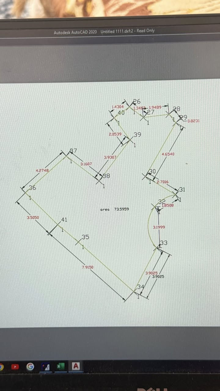 📍 عمل مساحي لبناية تجارية

تنفيذ رفع مساحي دقيق لبناية تجارية  لغرض تحديد مساحة كل شكل منفصل تمهيداً لعملية البيع.

👷‍♂️ تفاصيل العمل:

✔️ تنفيذ الرفع المساحي باستخدام جهاز Total Station لضمان أعلى درجات الدقة.
✔️ قياس جميع الأضلاع والحدود الفاصلة بدقة عالية.
✔️ تقسيم الأضلاع المشتركة لضمان عدالة ودقة المساحات.
✔️ احتساب مساحة بشكل منفصل.
✔️ إعطاء المساحات بدقة المليمتر.
✔️ إعداد مخطط مساحي تفصيلي يوضح:
 • 
 • أطوال الأضلاع
 • مساحة كل  شكل مستقل

📐 تم تسليم مخطط واضح يمكن الاعتماد عليه في إجراءات البيع والتنظيم العقاري.

⚙️ العمل تم وفق أصول العمل المساحي الهندسي وبأجهزة حديثة عالية الدقة.

📞 لتنفيذ جميع الأعمال المساحية: ***********
 • رفع الأراضي والدور
 • تقسيم العقارات
‏ • As-Built
‏ • Layout
 • تحديد الحدود والمساحات بدقة عالية

الدقة في المساحة تعني حقوق واضحة للجميع
ذي قار /الفجر

