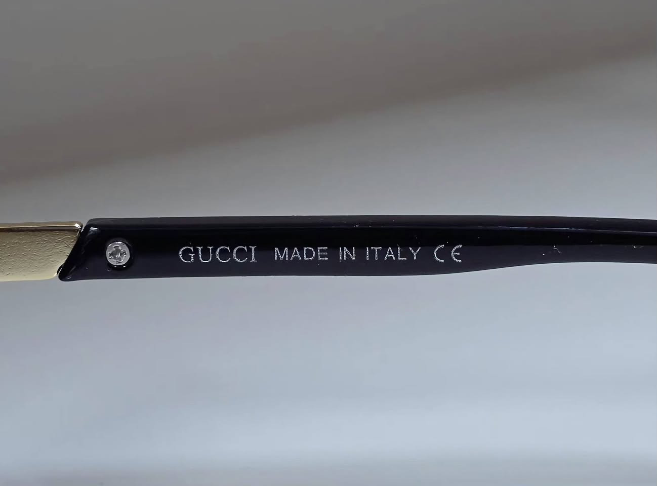 يا الله 
وصلتني نظارة #كوجي #مستعمل
مع جميع المرفقات الأصلية للنظارة
#بولورايز + #VU400
#السعر جداً مناسب 20 دولار فقط
100% حماية من الأشعة فوق البنفسجية
وحماية من الضوء الازرق
سوبر ماستر #أصلي


**إذا كنت صاحب هذا الإعلان وتريد حذفه لأي سبب، رجاءا أرسل رسالة إلى الدعم الفني**