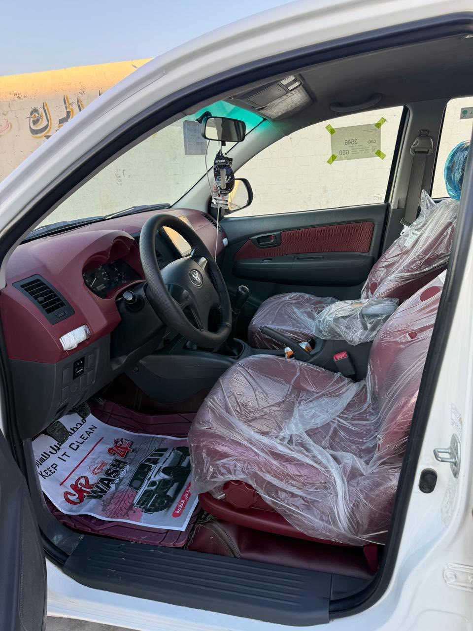 تيوتا هايلوكس 2013 كفاله عامه بس بارد قليل بدون صبغ كير مكينه بشرط جديد لاتبخير برغي ممفتوح بيها سياره خير من الله ***********
