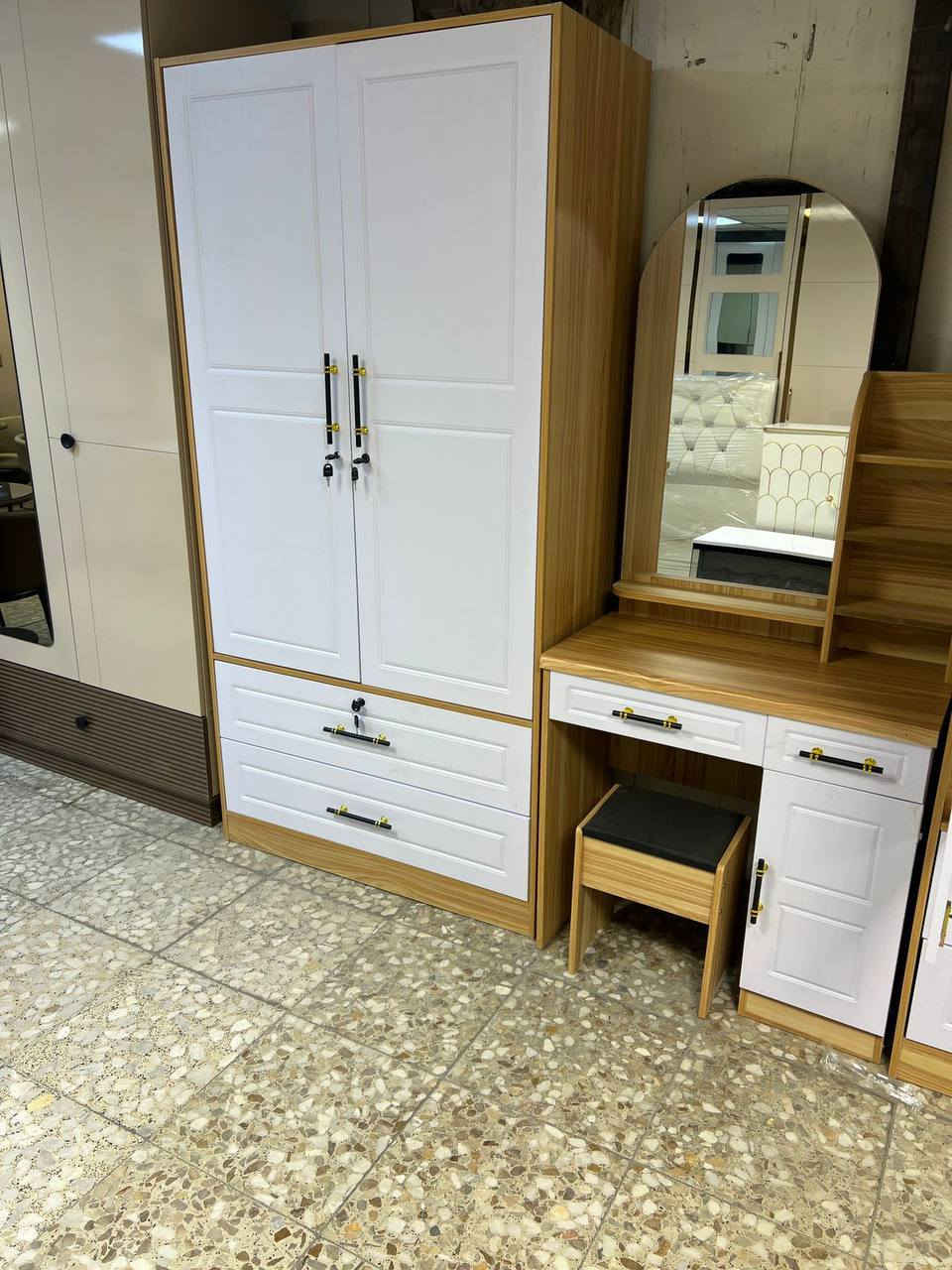 كنتور 2 باب 180 الف
كنتور 3 باب 220 الف
كنتور 4 باب 330 الف
سرير 140 الف
ميز مراية 115 الف
كومدي 60الف متوفر توصيل لجميع المحافظات


**إذا كنت صاحب هذا الإعلان وتريد حذفه لأي سبب، رجاءا أرسل رسالة إلى الدعم الفني**