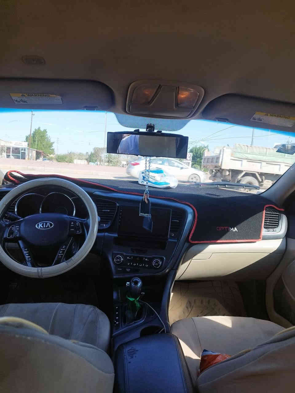 السلام عليكم
كيا اوبتيما

 موديل 2012وارد امريكي 
بيها بنيد وچاملغ فقط رقمها بغداد. 
السعر 110 مصفره هيئه وغرامات
للاتصال...

***********

