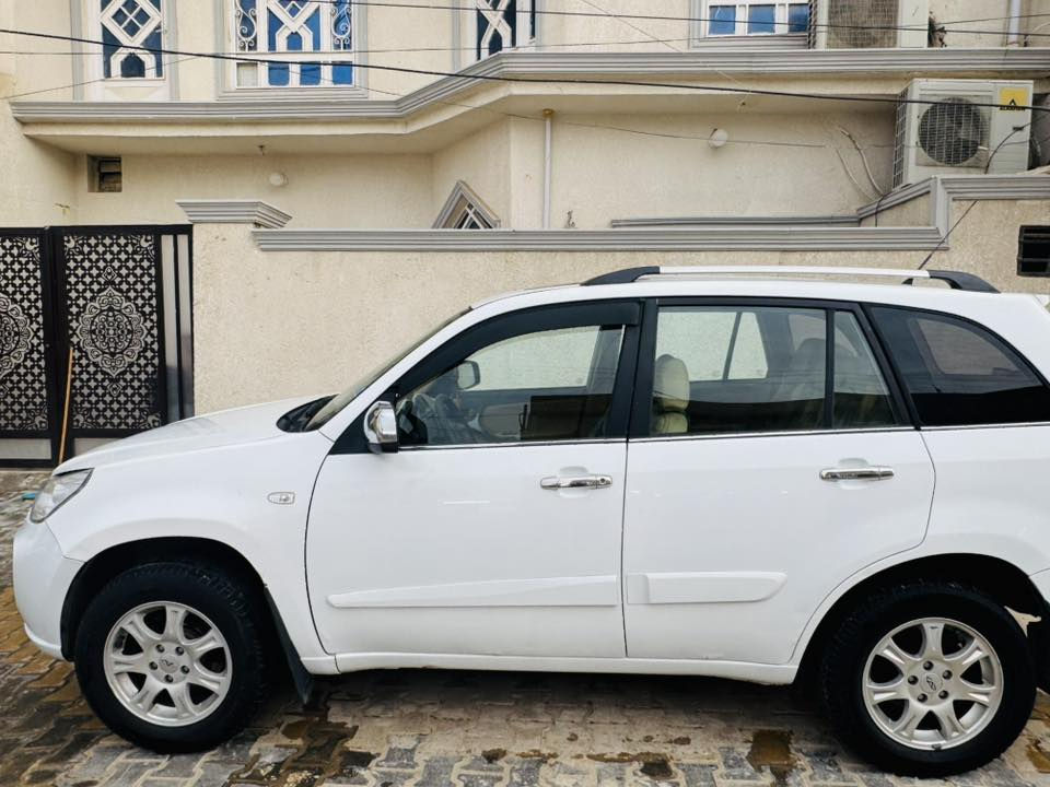 تيكو شيري 2015 ميكانيكي
سيارة نظيفة وعليها ادامة كاملة 
رقمها واسط 
ماشية 120 الف 
فول مواصفات 

عنوانها الكوت الخاجية / ***********
