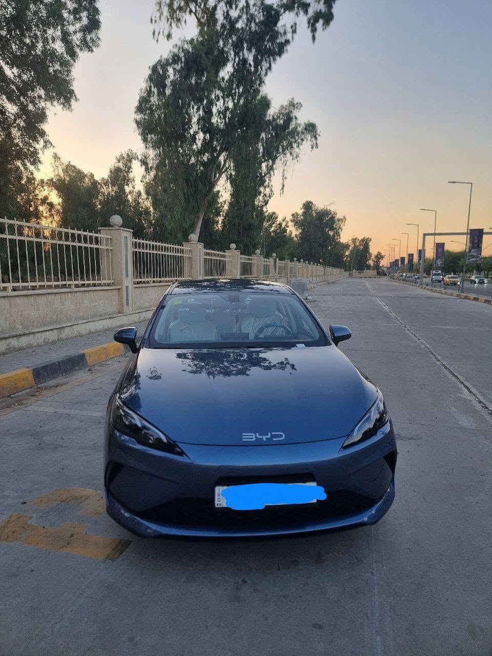 ‎السلام عليكم
للبيع  سيل فايف رقم شمالي 
 BYD SEAL 5    ‎موديل 25
    بعدها زيرو ماشيه 3800
‎مواصفاتها معروفه 
‎محرك  1500 هجين ثلاث انظمه
‎شحن ذاتي + هايبرد + شحن خارجي
‎يمشي بالتفويله 2000 كيلو مع الشحن المنزلي 2100
شاشه وسطيه+ كامره خلفيه
 دواره
حساسات خلفيه
كارت‎ / ‎بصمه  
‎ هاند بريك بصمه اوتو هولد
‎ كيجات شاشه
‎ لايت لِد لايت اوتو + لِد صباحي
‎تبريد قطعتين
داخل ابيض  
السياره مكفوله من كلشي 
 حتى (الشخوط).

اللون( blue berry ) 
شرط التحويل 
المكان. الموصل
السعر 130 وبيها مجال 
للتواصل
***********
***********
***********واتساب فقط
