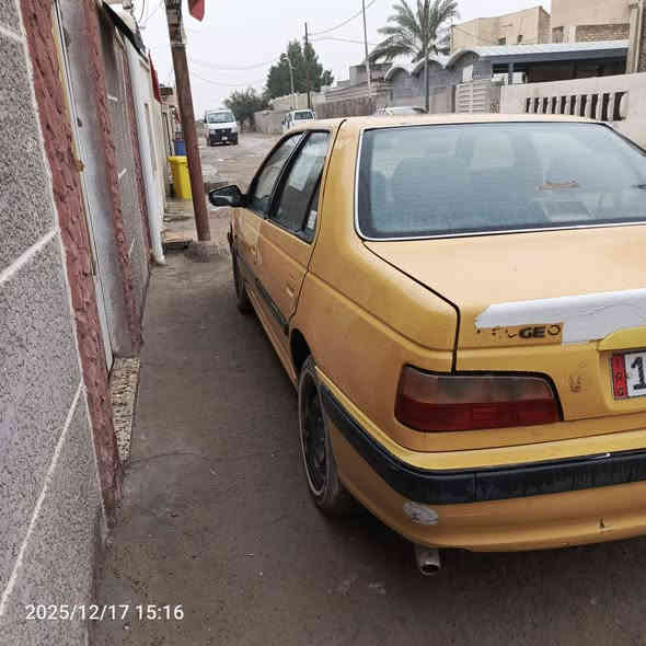 سلام عليكم بيجو بارص موديل 2015
مصفره هيه وغرمات
مكفوله من الضربه والصبغ فقط شبر بل جاملغ الخلفي 
مكينه وكير خير من الله
حداديه 90بل 100
مكان بغداد بوب الشام 
رقم الهاتف ***********
