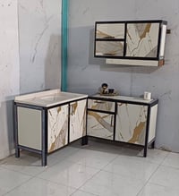 كاونترات • خشب • المنيوم