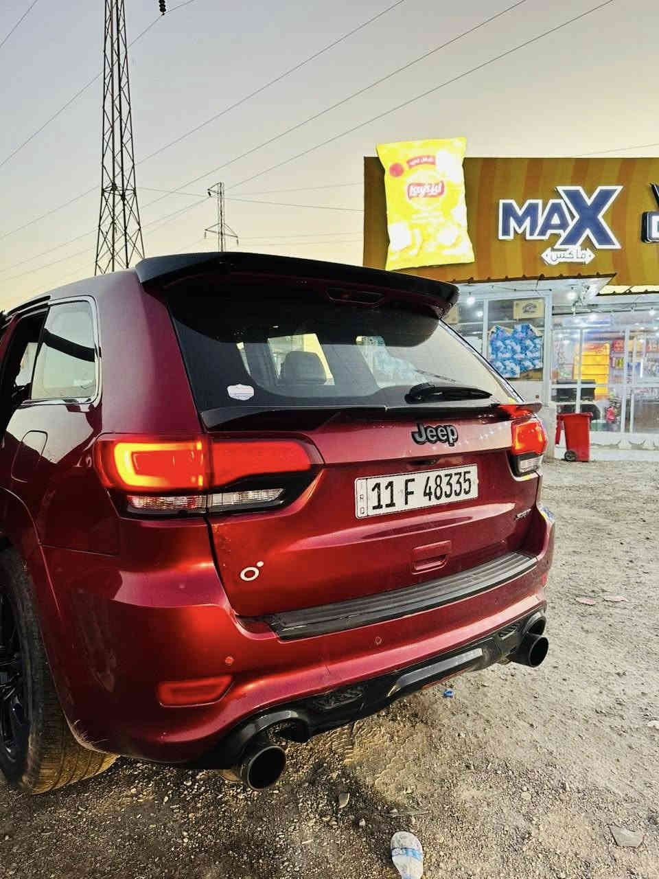 السلام عليكم 
جيب SRT اصل 2015
 
عليها طابوكه ٥.٧ وباقي التفرعات كلها SRT 

فول مواصفات للأخير فول 

بنوراما 

سقف روز رايز 

رادار امامي 

نقاط عمياء 

كشنات حضن كنتارة

تحكم ستيرن 

شفتات 

فجوج برمبو 

خمس وضعيات قيادة 

وبيها هواي مواصفات بعد 

عليها إضافات مرتبه 

شوته 

وكزوز صوته مرتب 

مكينه كير اكسل كفاله 

السياره بدون صبغ فقط دعامية فقط وبيها بارد بالباب وبارد بالجنطه 

نقصها صدر وفريز تبريد بلكات فيتبم كله جديد صار ٤ ايام من بدلتهن 

سيارة رقمها بغداد تحويل مباشر 

مكاني بغداد سعرها ٢١٥ وبيها مجال

اتصال ***********
واتس اب ***********
