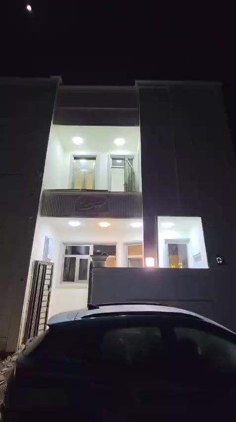 سلام عليكم بيت للبيع بناء 26في بغداد العبيدي شارع عشرين كاع ابو رشاد بيت كامل من كل نواحي ما بي اي نقص متعوب عليه مع كاونتر تركي  جديد ما مستخدم صار سبوع من كملت البيت والكاونتر  وميز بلازمه تفصال بيت واحد عله واحد  وبي سبلت واحد  لي يريدة يخابر عله هاذه رقم ***********
