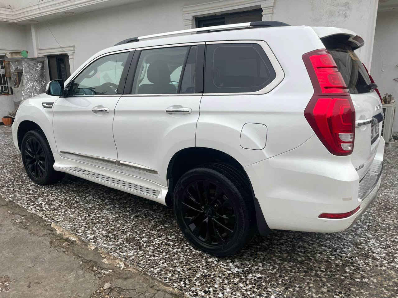 للبيع 🚗
هافال H9
موديل 2019
محرك 2000 تيربو
7 راكب
السيارة بحالة ممتازة، استخدام شخصي ونظيفة جداً، فحص كامل.
مواصفات عالية ومناسبة للسفر والطرق الطويلة.
السعر155$ قابل للتفاوض للجادين فقط.
للاستفسار الاتصال أو المراسلة على الخاص
*********** بغداد, العراق
