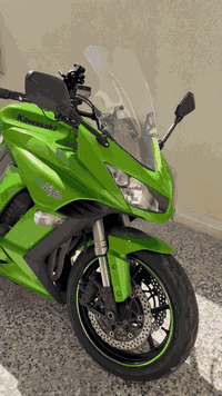 كوازاكي نينجا ٢٠١٦ محرك ١٠٠٠  حالة الوكالة مامفتوح بي برغي واحد بي فقط اشارة مكسورة وبعض الشخوط البسيطة في الكفرات لايت اصفر بلادي بدون رقم على حالته  من اليابان  
السعر ٥٠ ورقة قابل للتفاوض 
للتواصل الاتصال على الرقم
***********
