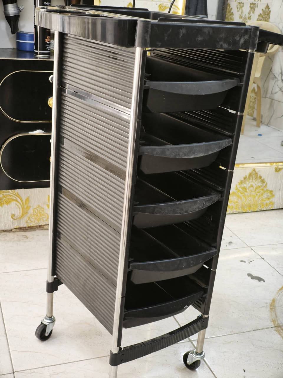 عربانه حلاقين امزون
***********
