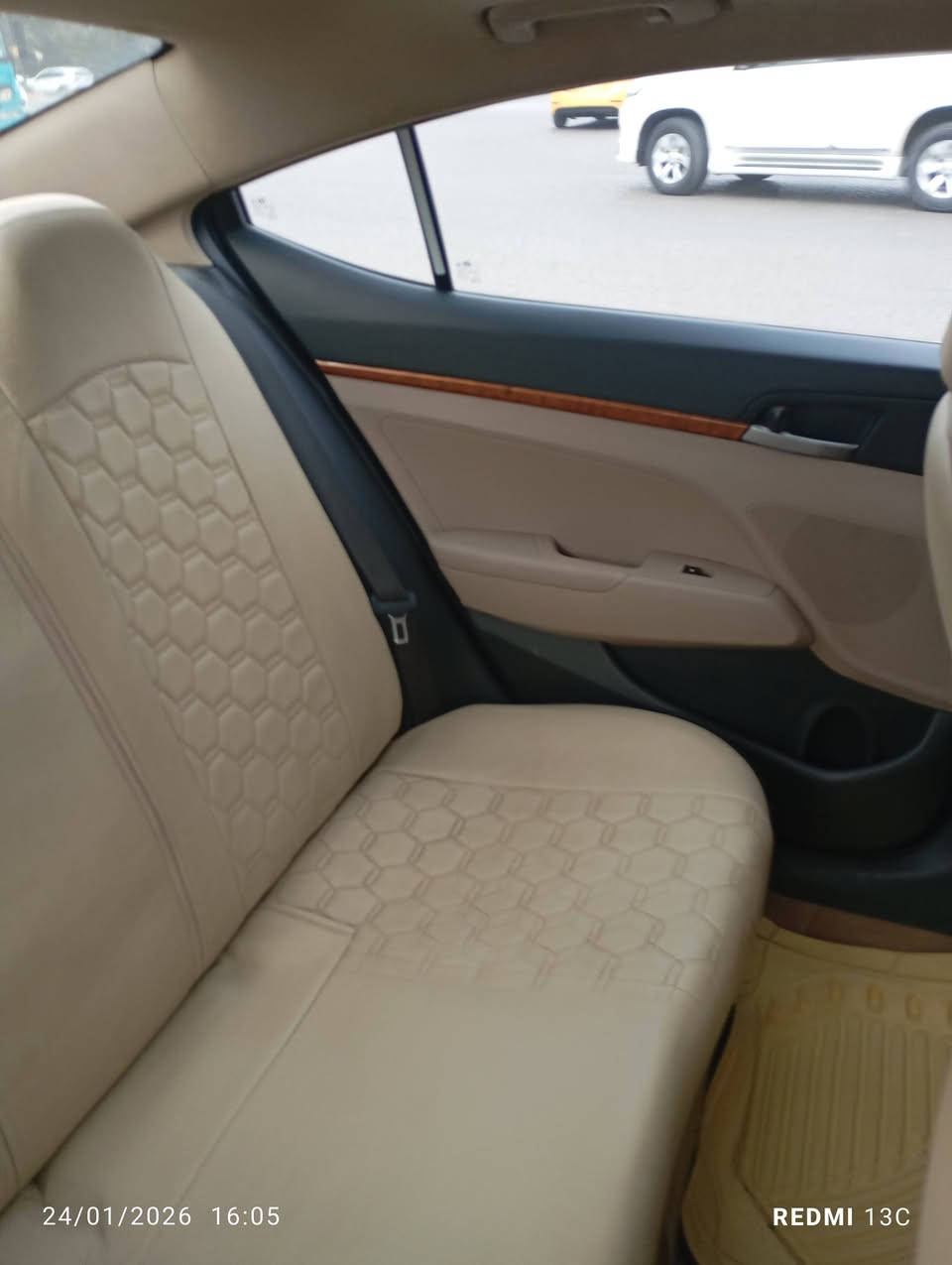 النترا ميديل 2019
كامل مواصفات كفاله
بصمه
بارد بجه اليمين 
السعر: 170ورقه وبيه مجال 
ومراوس النترا: 2024او 2025 ☑️
للستفسار: ***********
