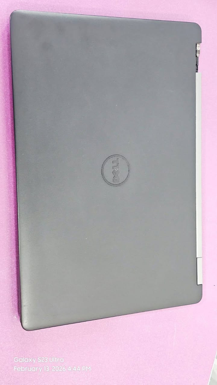 السلام عليكم
core i5 6th 
ram 8 
ssd 256  
                                                        حجم 15.6
dell  5570
السعر 180,000 د.ع 
للتواصل خاص أو الرقم 
***********
