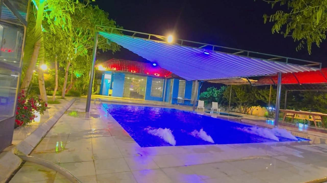 🌿✨  إيجار مزرعة ✨🌿
تتوفر مزرعة للإيجار اليومي صلاح الدين قضاء بلد 
📍 أجواء هادئة ومناسبة للعوائل واللمات
🏊‍♂️ جلسات مرتبة ومساحات واسعة
🎶 خصوصية وراحة تامة
📸 مناسبة للتصوير والمناسبات وأعياد الميلاد
⏰ الحجز يكون مسبقاً
📩 للاستفسار والحجز مراسلة للحجز *********** 
“ونكدر نوفرلكم أجواء حلوة تخلّي يومكم غير”

