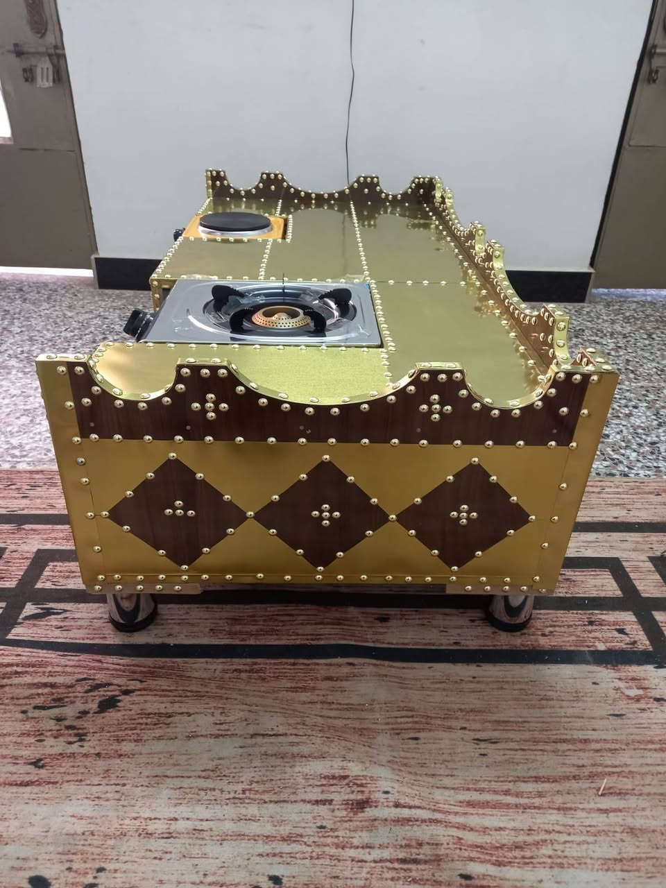 خاص لأهل المضايف واهل الدلال أحلى وأجمل منقل مال دلال حطاطه موديل سعودي متر و20  السعر 200 ألف وبيه مجال بسيط تكريت القادسيه شارع الدفاع المدني مقابل صيدلية الواثق مجاور الرعايه الاجتماعية معرض النعيمي للاثاث للاستفسار اتصل ***********
