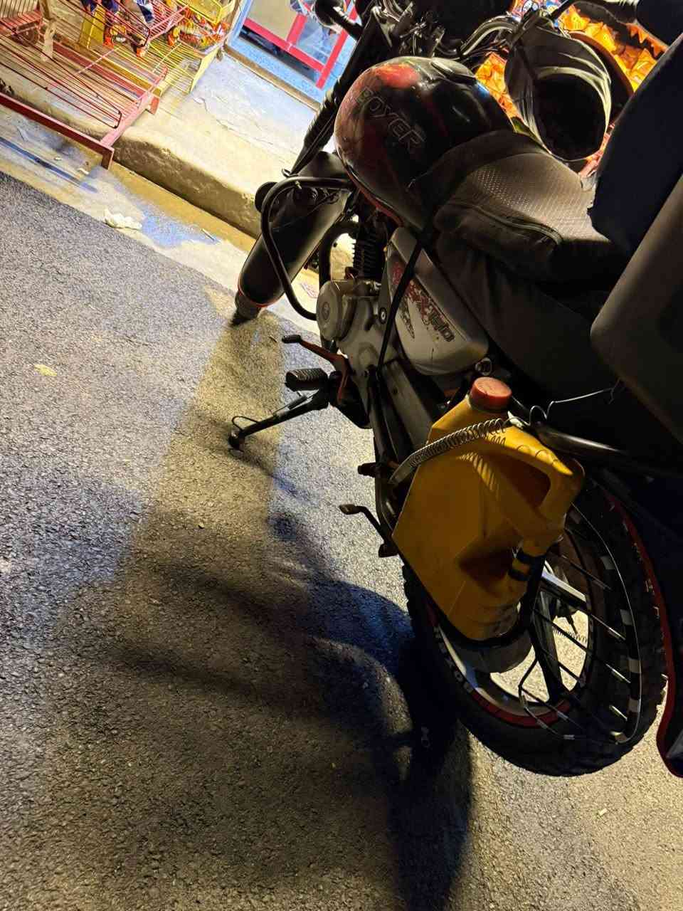 سلام عليكم.  بوكسر ٢٢ الدراجة على ايدي عليهة ادامة كاملة وجفتتهة بل شركة تراي وين ميعجبك تبقة تفصل الما تمل مكفولا لا تنقيص لا تبخير السعر بل يرضي الله 
خابر وبيك خير وتدلل

رحمة لوالديك اذا مو شراي عبر لمنشور احسن من ما تكسر بيهة 

عتذر عل وصخ صورتهة 😅
موقع بغداد سويب 

***********
