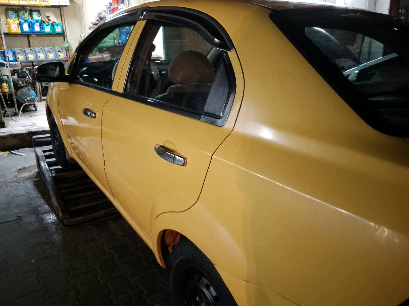 افيو 2009 خليجي مكينة 1400كير عادي سيارة معمرة وجاهزة رقم نكليزي نجف سيارة مصبوغة حزام مكفولة من الظربة والتبديل مكان السيارة نجف شارع الزيتون قرب كريت مول الموسراي لايتصل راجآ