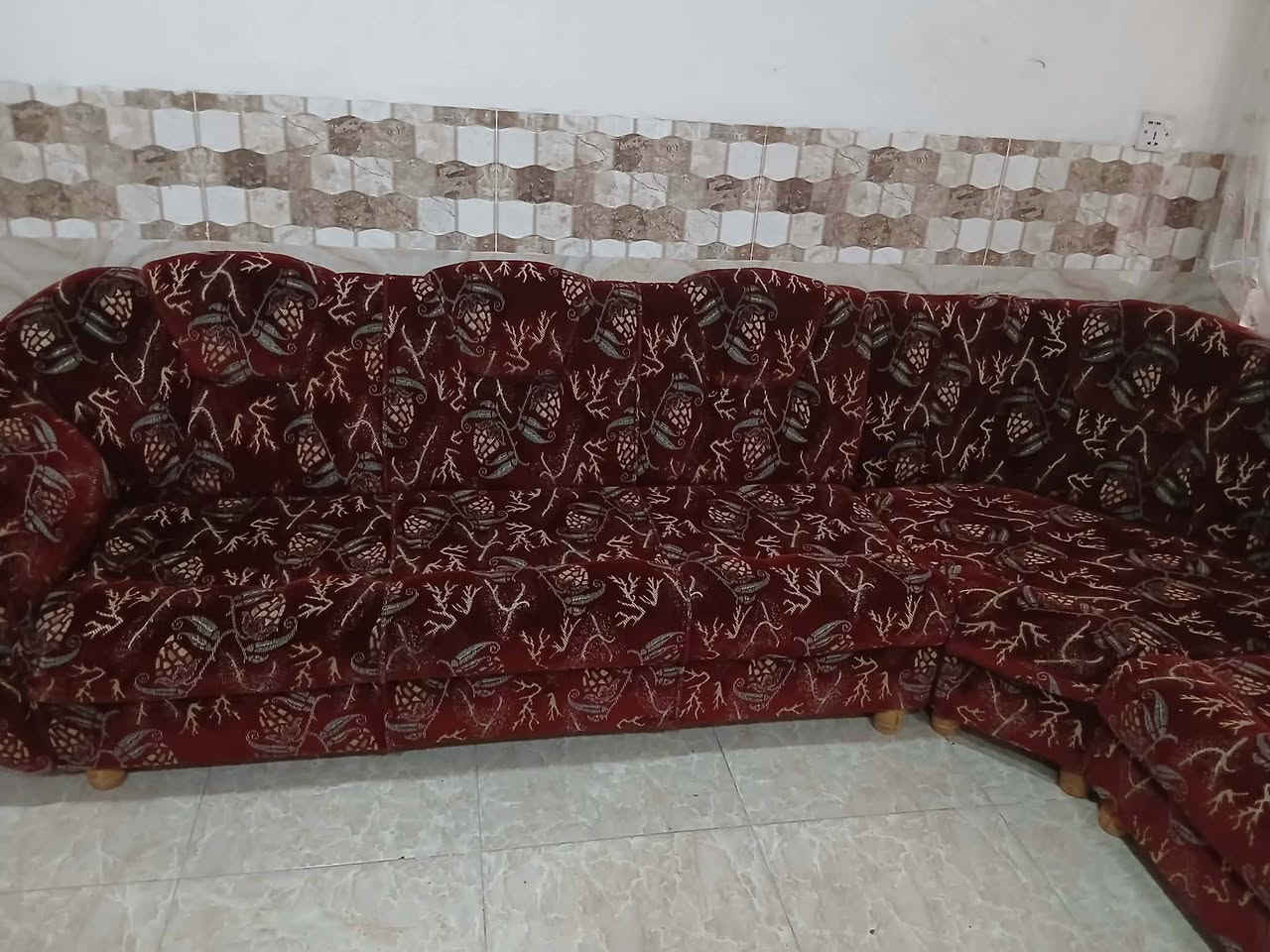 طخم جميل ونظيف
10 امتار 
التواصل معايه ام عل خاص او ع واتساب 
***********ع واتساب حصرأ
