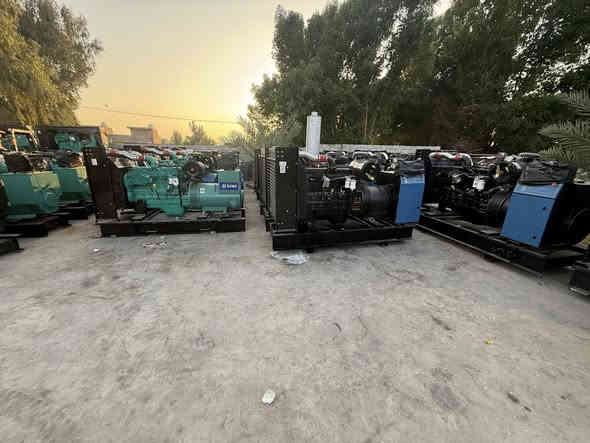 تم بعون الله وصول وجبه  من الموادات.((كمنز))
     كمنز 114/ 24 ولف 250 كيفي
كمنز 102 /12 ولف 100 كيفي. 150كيفي
مكان بغداد ***********
