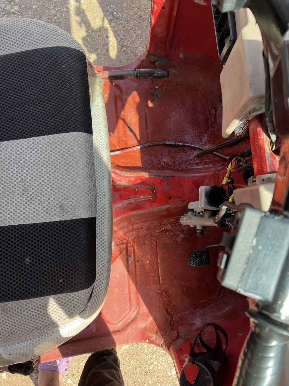 سلام عليكم تكتك البيع موديل 2017 تكتك كبل لشارع ريده 4000بيه مجال عنوان ابو غريب رقم الهاتف ***********
