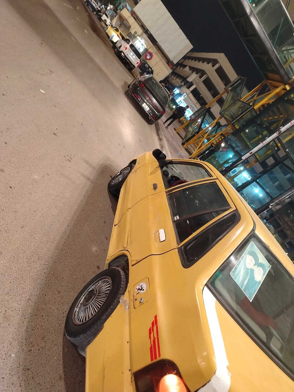 سلام عليكم سايبه. 2010رقم مثنئ سنويه 2028 مصفره غرامات كير ومكينه.  شرط برايد تخم تاير جديد. حداديه جديده. كهرباىيات شغاله. مداور ثاني يوم مكانهه سملوه مركز. 19وبيهه مجال. ***********
