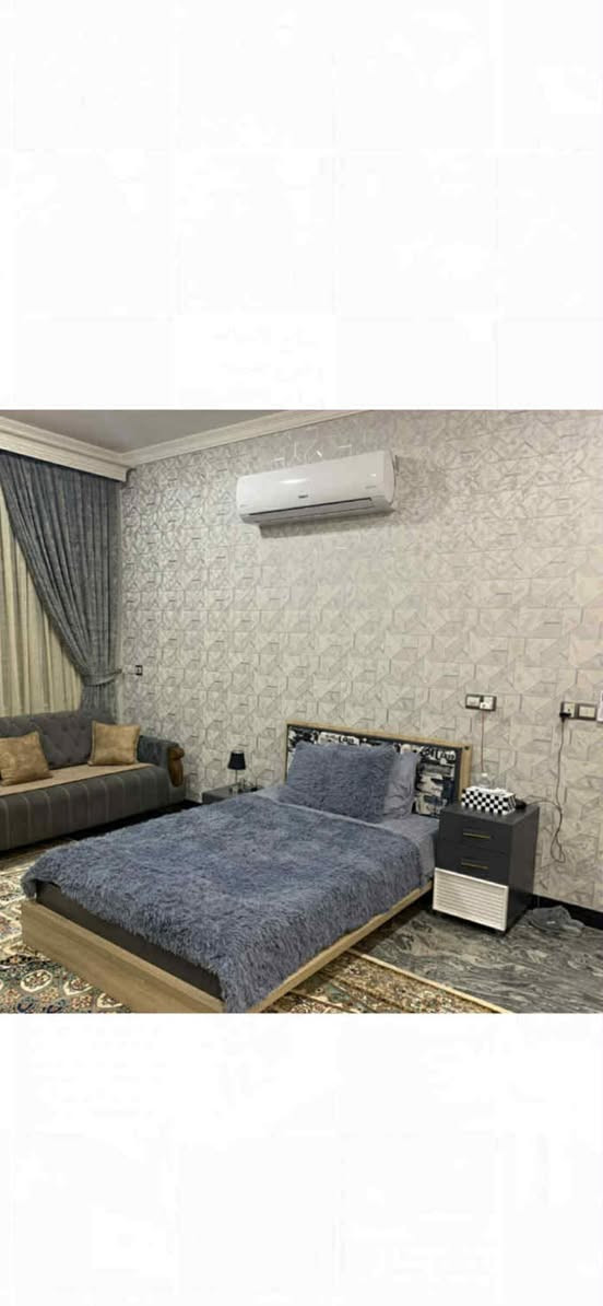 السلام عليكم ورحمة الله
توجد غرفة نوب للبيع استعمال قليل جداً السعر 1100000 مليون ومية الف وبيها مجال قليل جداً المكان زيونه المحاربين للتواصل *********** ابو جيهان
