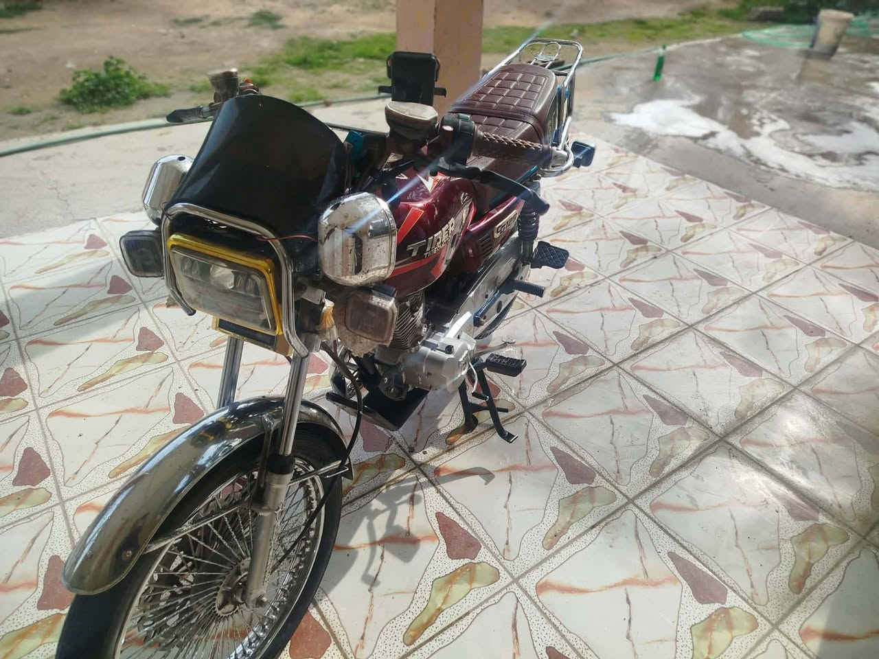 السلام عليكم تايكر موديل 25 اوراق اصوليه دراجه جديده وكلشي ماملعوب بيه ولامفتوحه ابد طلعته علئ ايدي من المعرض رايده ب800 وبيه مجال مكاني بابل المسيب( مكلف بالنشر)شراي يتصل   ***********
