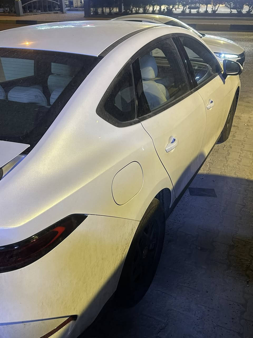 سياره بي واي دي جن بلاس مديل 2025 السياره سابقاً زيرو بعدهه بوضع الشركه كفاله عامه من الشخط وحالياً بيهه فقط هذا الحادث صار بيهه جاملغ وصندوك ودعاميه وشاصي شوي تضرر ايرباكات سليمه الي تعجبه يتصل ويجي يشوفهه اهلاً وسهلاً 
***********
