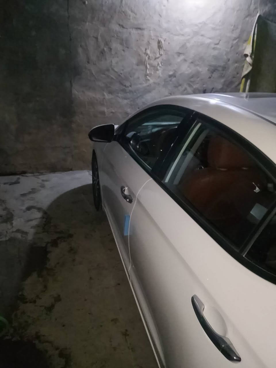 موديل 20خليجي مكفولة من الضربه فول مواصفات بصمه سعر 167اليحب يتصل أو يدلل ***********!
