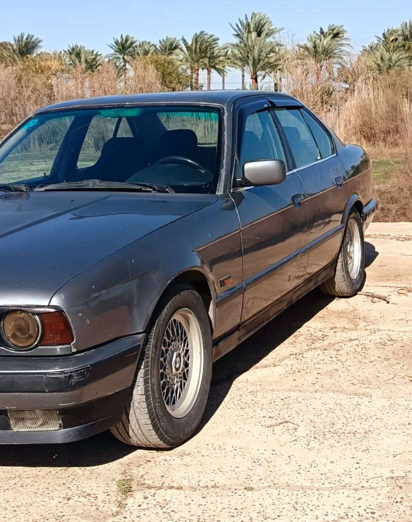 للبيع  BMW حجم 535 موديل 1991 محرك مفتوح كير اوتو تخم تاير سنوية لل2029 رقم بغداد انكليزي سيارة حلوة وجاهز من كلشي بأسمي تحويل ثاني يوم السعر 55 مكاني بغداد التاجي رقم الهاتف *********** متواجد واتساب

