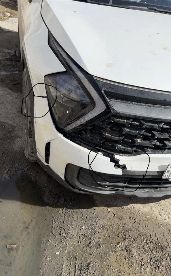السلام عليكم
سبورتج 25 هايبرد وارد صيني محرك 2000 دوش 
زيرو ماشيه 3500 بعدها بدهن الشركة والنايلون
بيها حادث بسيط ومصلح موضح بالصوره
بصمه ابواب بصمه تشغيل
كراسي جلد .. بانوراما… كامره خلفيه ..حساس امامي وخلفي رادار كل الجوانب .. كرسي السائق كهرباء .. شاشه متصله
وباقي المواصفات المعروفه
السعر 205
***********
مكان السياره بغداد حي جميله
