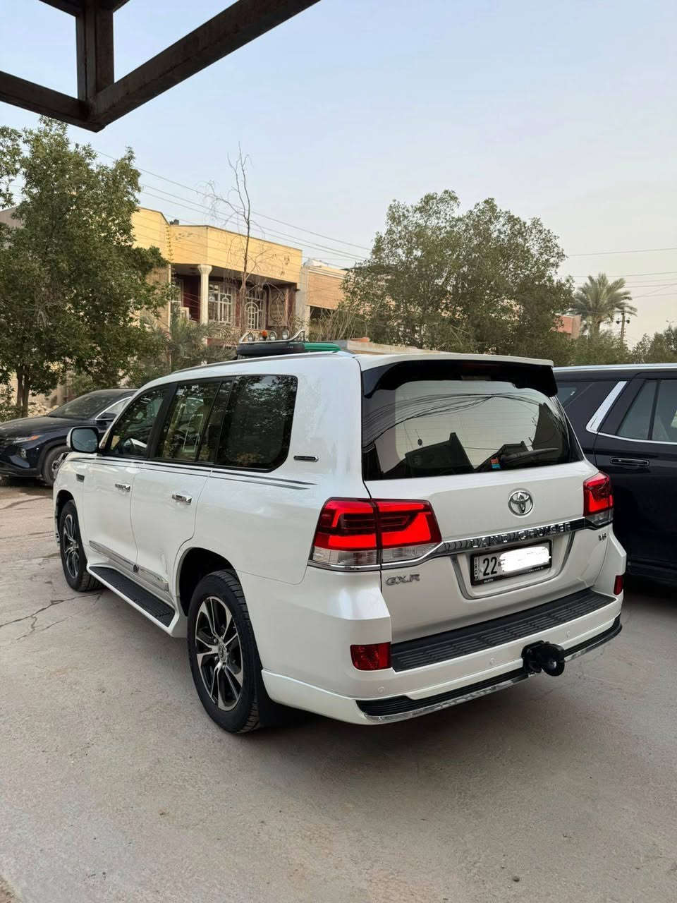 انضف وارخص لاندكروز 2021 بالعراق شركات باب اول مكفوله 
وبالحقيقه احلى من الصور مكفولة
 من الضرر والصبغ جديده جدا فقط 
ملاحضة زغيره من ضمن الصور 
8 ايرباك كراسي كهرباء حساس امامي خلفي 
3 شاشات سلايد روف جنطة كهرباء 

🛑 السعر سوي تعليق يصل مباشرة 🤖 

ماشيه 43 الف مكينه 6 سلندر
رقم اربيل تحويل ثاني يوم السياره بدون اي ملاحضات
للمشتري مكان السياره بغداد 

رقم صاحب السيارة 
***********
***********
