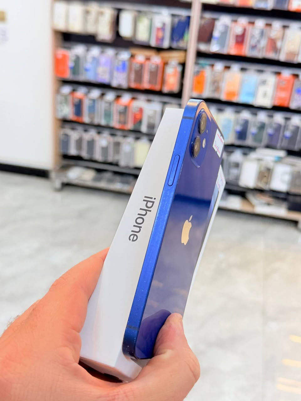 ✅  متوفر بيع بلنقد ولاقساط ✅
ايفون 12 ذاكره 128 بطاريه 87 نضافه 90 ‎%‎ نموذج M لونه المميز كامل ملحقاته وتر بروف وبلحاسبه كله نورمال وتر بروف يعني كلشي ممبدل بي وبي وتأخذه ضمان وصل 5 ايام اي مشكله او عطل يستبدل فورا ومتوفر اقساط على مصرف الرافدين 
السعر 350 الف 🩶🖤
العنوان بغداد البياع شارع 20 مقابيل علي العناب او الشيف السوري مركز الهاتف لاصلي 
📞📞***********
📞📞***********
