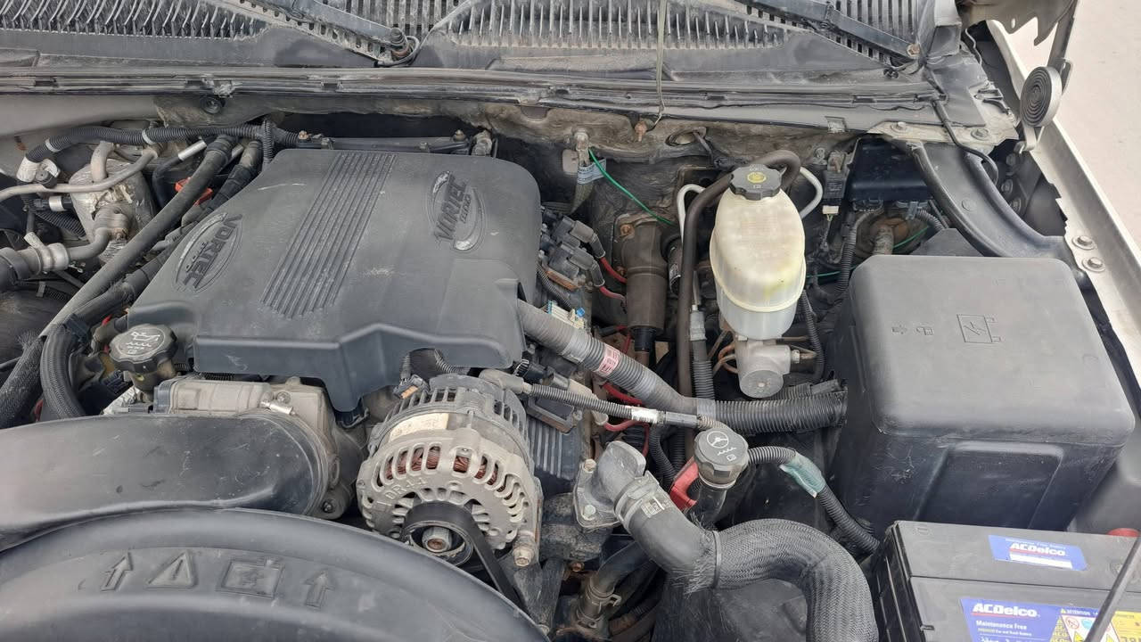 استعمال بسيط ٨١٠٠
موديل ٢٠٠٥ جديدة من كل النواحي
***********  بأسمي رقم جديد هزة جديدة مداور ثاني يوم مكان السيارة بغداد 
السعر١٤٠ 

***********
