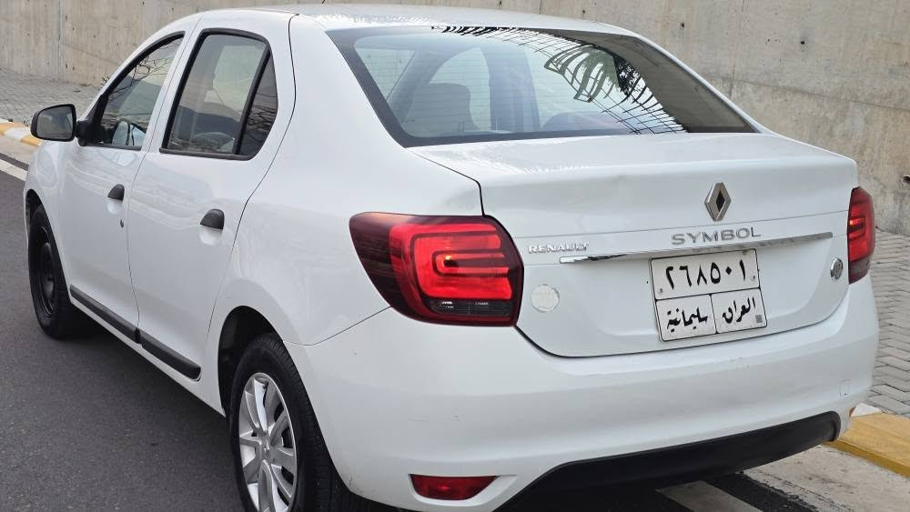 ڕینۆ سیمبول شتی پاک و نمونە یەک چەمەلەغی بەس پەمبە لەگەڵ یەک ساردی بچوکا گێڕ و مەکینەی بەشەرتە هیچ عەیبی نیە و مەزبوتە سەنەوی یەک ساڵە بەسەر چوە بەشەرتی تەحویل و غرامە دینارێ مەسرەفی نیە و سەیارەکە وەسفی ناوێ
٦٩ گەڵا کۆتایەکەی 
*********** السليمانية, العراق
