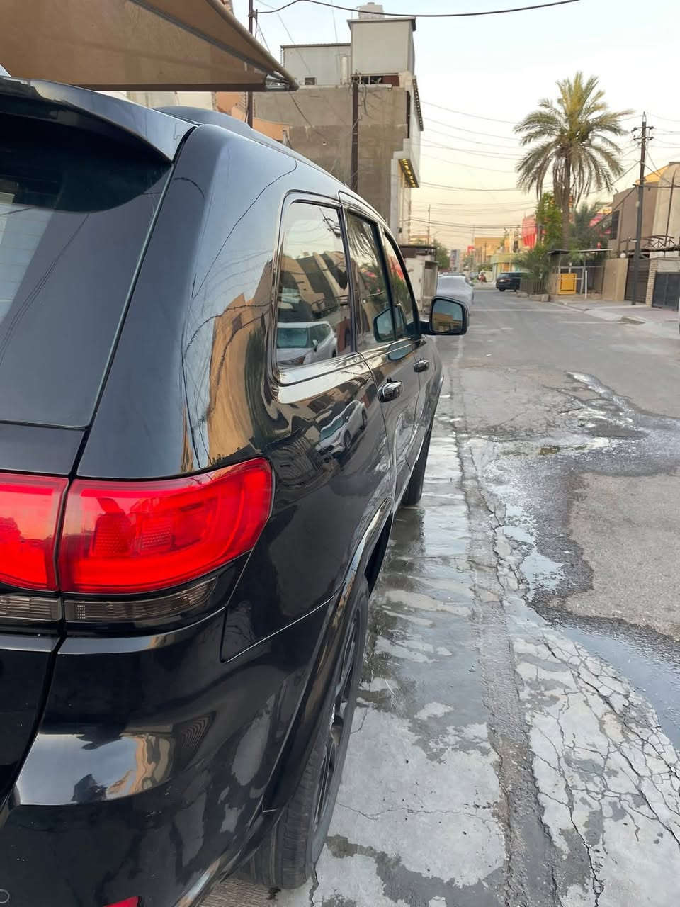 جيب كراند شيروكي2019للبيع
بدون حادث من امريكا 
بل عراق صار بيهة جاملغ صبغ
السيارة ماشية67الف ميل 
مكان بغداد 
السعر 245الف دولار
الرقم ***********
***********
