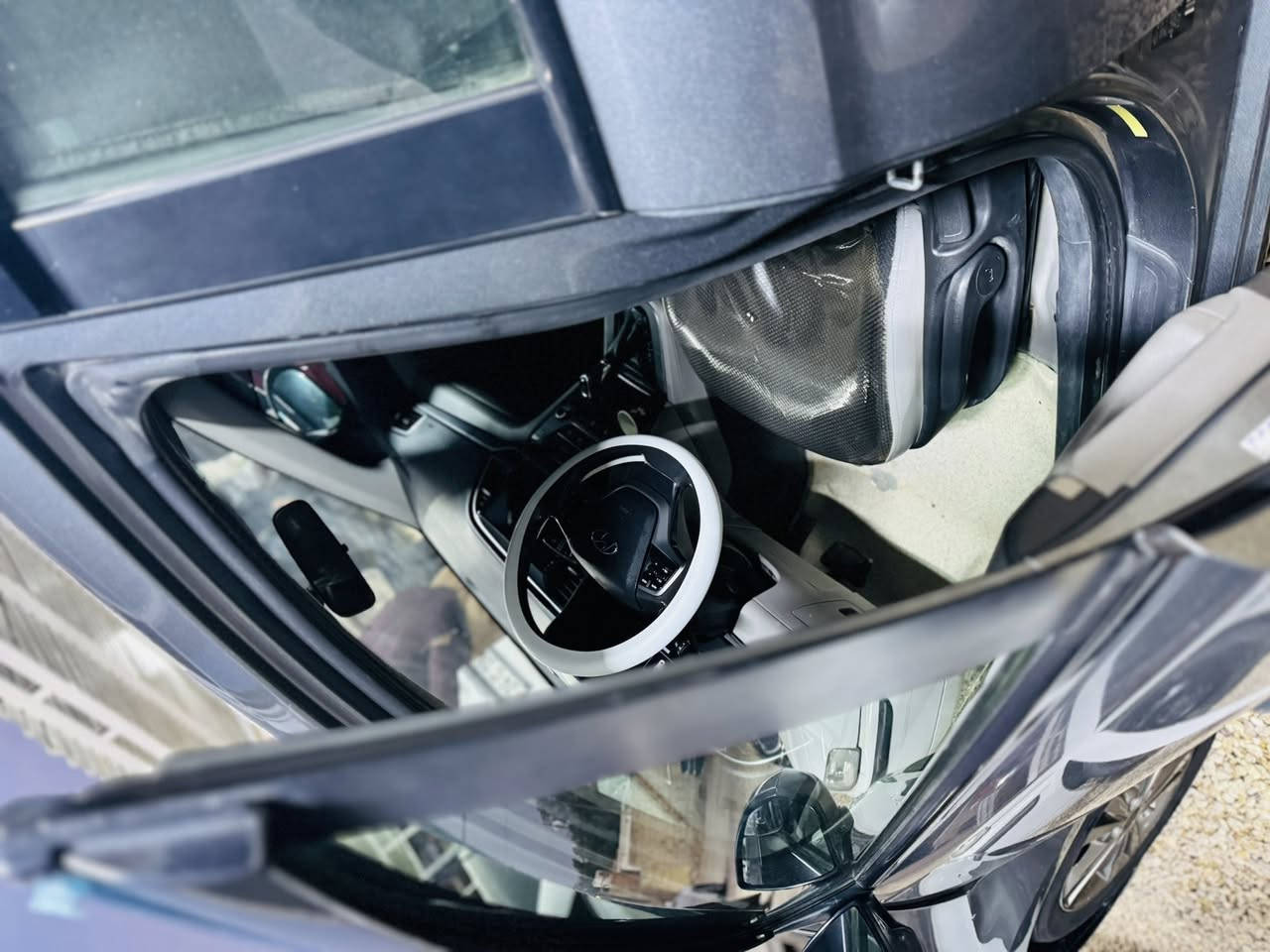 السلام عليكم النترا ١٨ رقم اربيل جديد وكاله تحويل كير مكينه جديد صبغ فقط بنيد بدون داخل وبدون بارد سياره مكان سياره كربلاء السعر ١٢٢وبيه مجال بسيط***********
