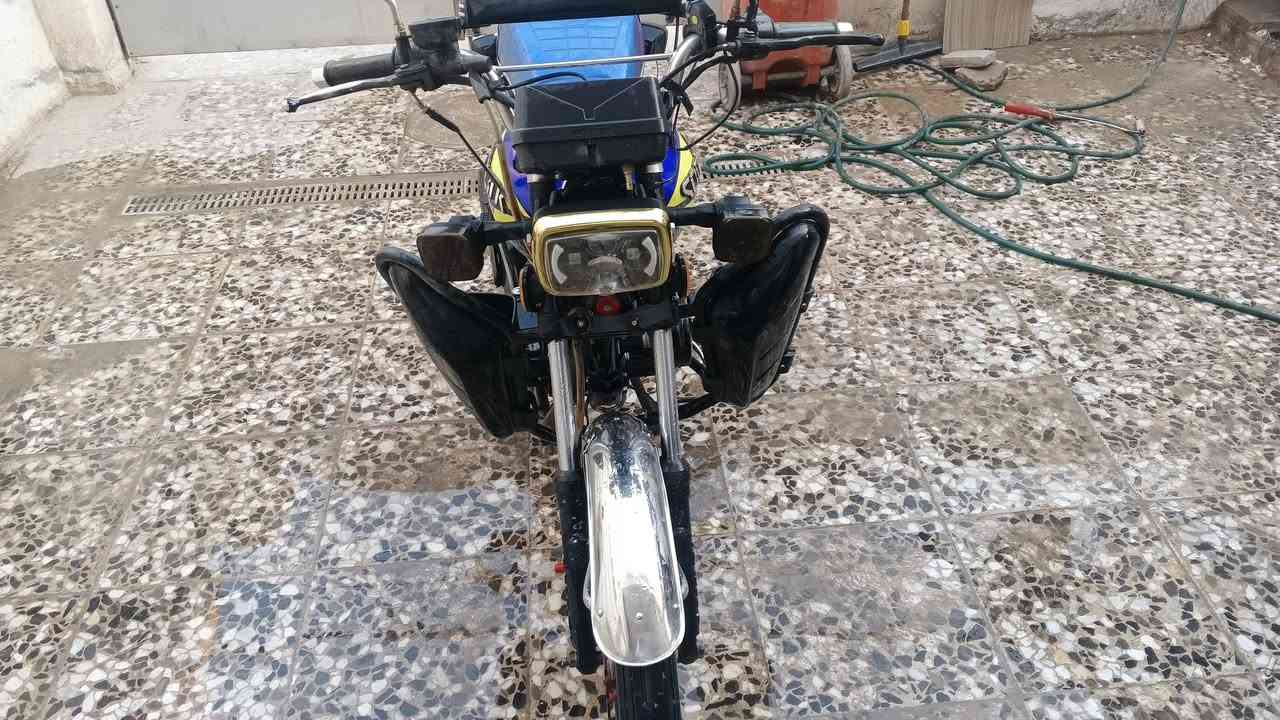 سلام عليكم دراجه سيفان 5 كير مديل 2024 
مكينه مكفوله 
للاستفسار ***********
