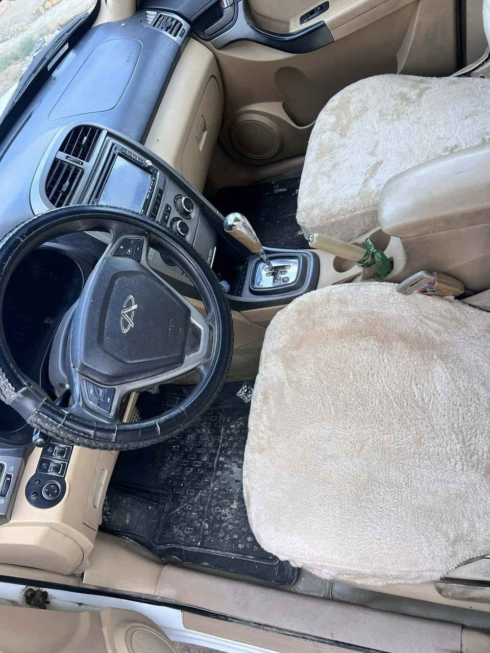 سلام عليكم❤️

تيكو 2012 رقم بغداد انكليزي سنويه وهزه جديده بدون صبغ بدون تبديل مكينه كير حداديه تخم تاير جديد سعرها 53بيها مجال مكاني سماوة
الاتصال 
***********
