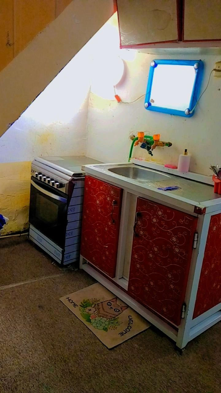 دار للبيع بالرشدية مساحته 60متر وسعر 25وبي مجال ستقبال+صالة+مطبخ+غرفه +صحيات+منور+ سند 25قرار محكمة باسمي رقم الهاتف=***********
