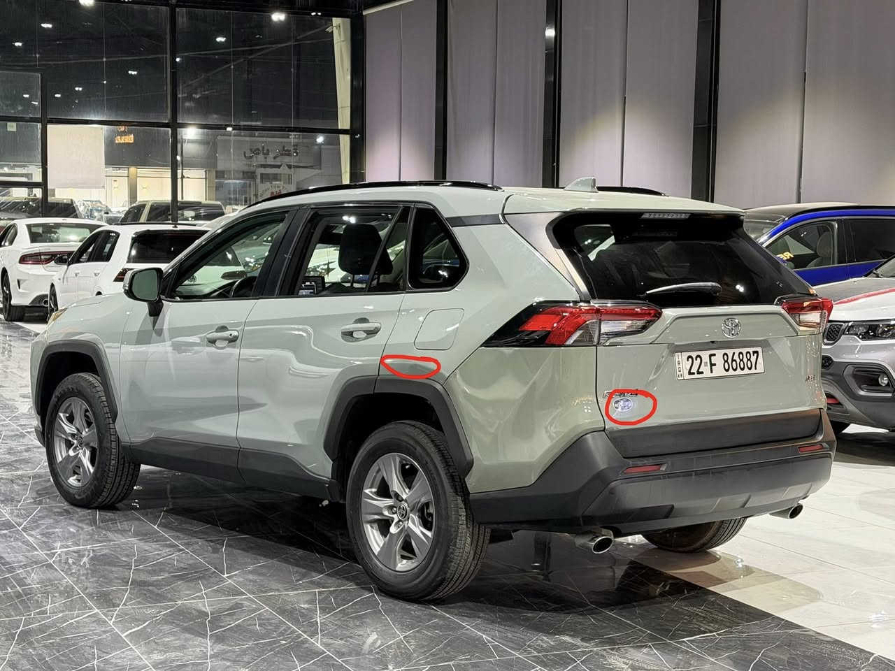 نوع سيارة : تویوتا rav4
سيارة وارد امريكي : بدون صبغ ✅
بدون ارباك✅ بدون شاصي لغد 
 ((جاملغ خلفي شبر تعديل -صندوق شبر تعديل-مكان سبر تاية شبر تعديل ))
سعر : ٢٣٣ ورقة 
موديل : ٢٠٢٢
لون : سمنتي مرغوب ✅
حجم محرك : ٤ سلندر بنزين 
ماشية : ٣٧ الف مايل
مواصفات : XLE ((فتحة بالسقف-كشن كهرباي-شاشة كبير-كاميرا خلفي-بلاجكتور-لايت ليد زينون-صندوق شفط-تبريد مركزي-خط مسار-تحكمات ستيرن-مرايات رادار))
تحويل غرامة حدادية كهرباي شرط 
مكان : اربيل شارع ١٠٠ م 
معرض ريبوار سالار
***********

2T3W1RFV8NW190633
