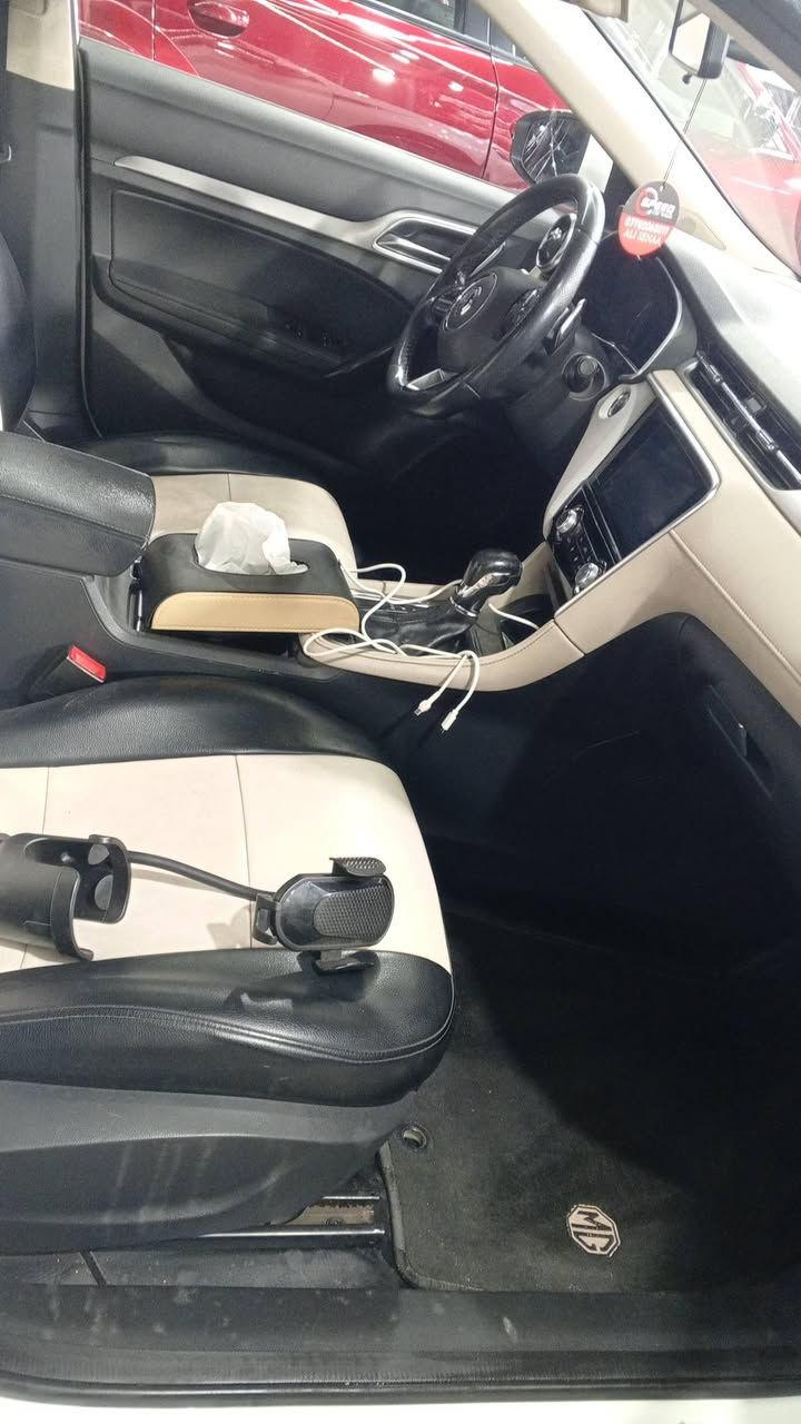 السلام عليكم
ام جي 6 ماشيه 101000كم بيه قطعتين صبغ  وطخه بلجملغ مال بانزين 
فول معده الكشنات والحساس  الامامي ضمان شركه  صيانة شركه فقط 
السعر 10000$وبيه مجال 
للاستفسار 
***********
