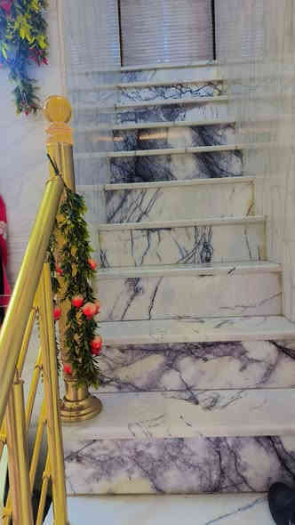 السلام عليكم. من رخصة المسؤول
للبيع دار سكني، ملك صرف، مساحة 64متر، بناء حديث طابقين، في الكاظمية حي الحسين، السعر 260 مليون وبي مجال للاتصال على ***********
