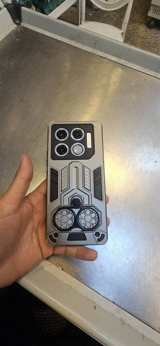 للبيع 
انفنكس جيتي 20 برو غني عن التعريف 
ذاكره 256
رام 12+12
بطاريه 5000
شاشه 144 هيرتز
بوبجي 120 فريم
المعالج 8200
رقمي *********** واتساب
عنوان النجف خان لمخضر
